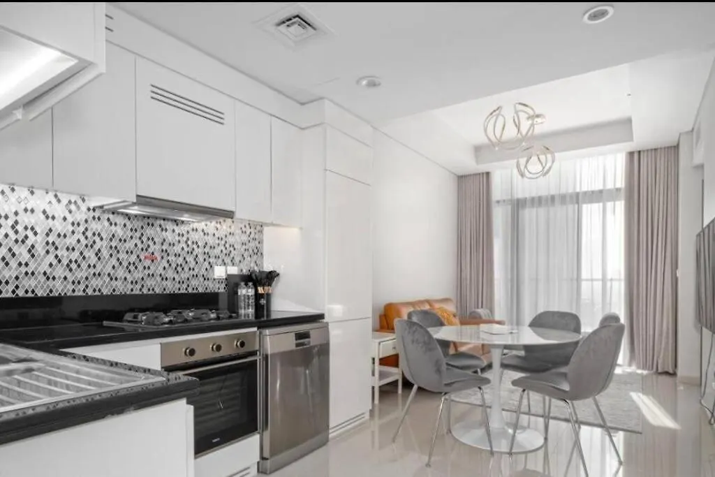 Aykon City 2 Bedroom Burj View Dubaj Apartament