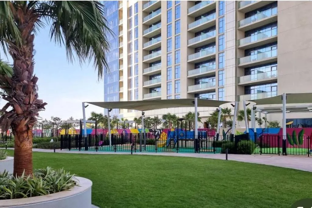 Aykon City 2 Bedroom Burj View Dubaj